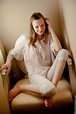 Retro mademoiselle goes nude